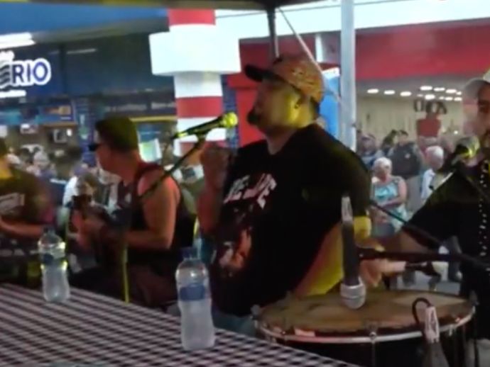 Roda de Samba Transforma o Centro de Macei&oacute; em Palco Musical e Cultural