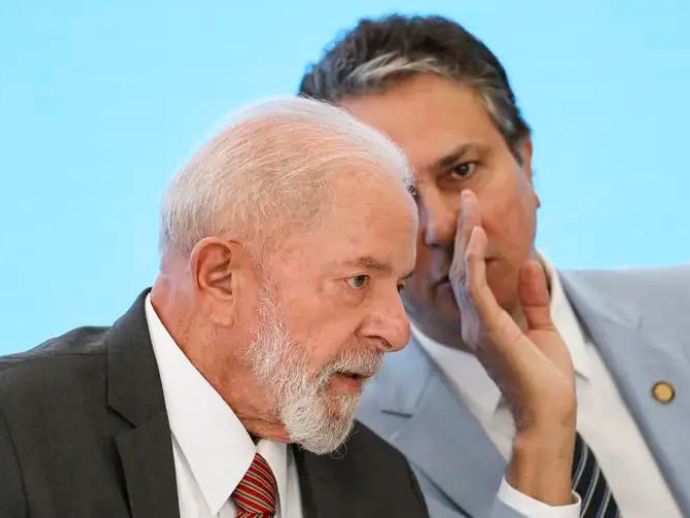 Governo anuncia R$ 5,5 bi para obras e novos campi universit&aacute;rios
