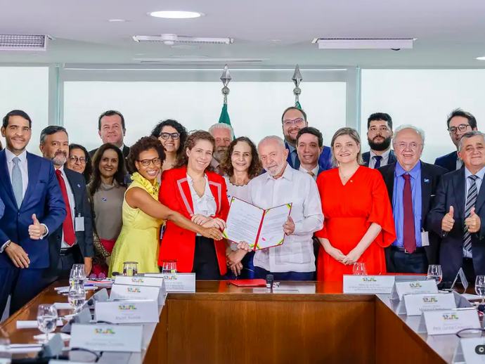 Lula sanciona lei com novas regras para concursos p&uacute;blicos
