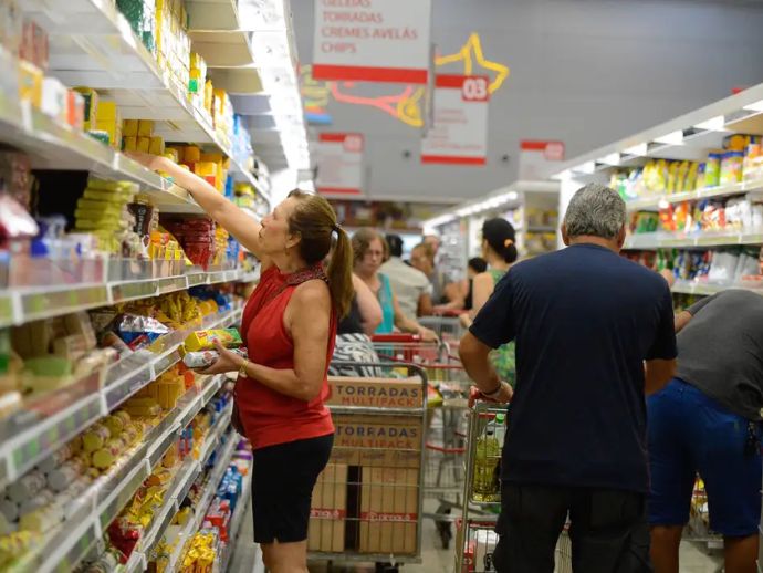 Infla&ccedil;&atilde;o desacelera para todas as faixas de renda em agosto