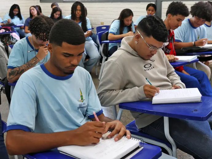 P&eacute;-de-Meia: nascidos em maio e junho recebem quinta parcela