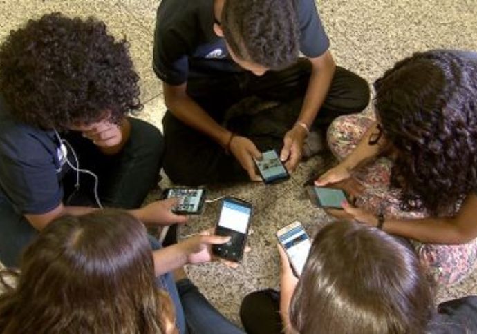 Especialistas alertam que crianças não podem ser "produto" das redes