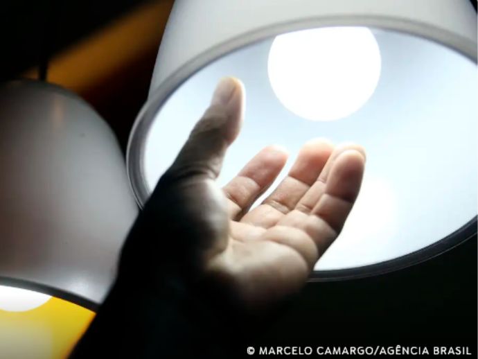 Gratuidade em conta de luz para baixa renda vai &agrave; san&ccedil;&atilde;o presidencial