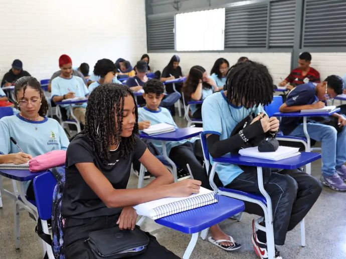 P&eacute;-de-Meia: nascidos em julho e agosto recebem 7&ordf; parcela