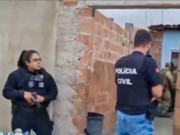 Pol&iacute;cia prende quatro acusados de homic&iacute;dio em opera&ccedil;&atilde;o realizada em Marechal Deodoro