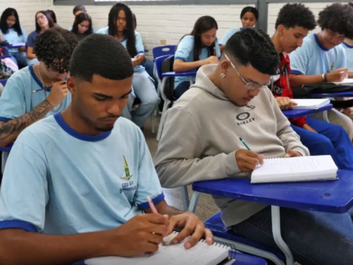 Participante do P&eacute;-de-Meia ganha R$ 200 se fizer dois dias de Enem