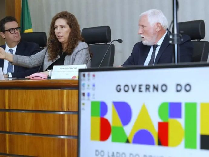 Novos benef&iacute;cios sociais exigir&atilde;o RG nacional a partir de maio