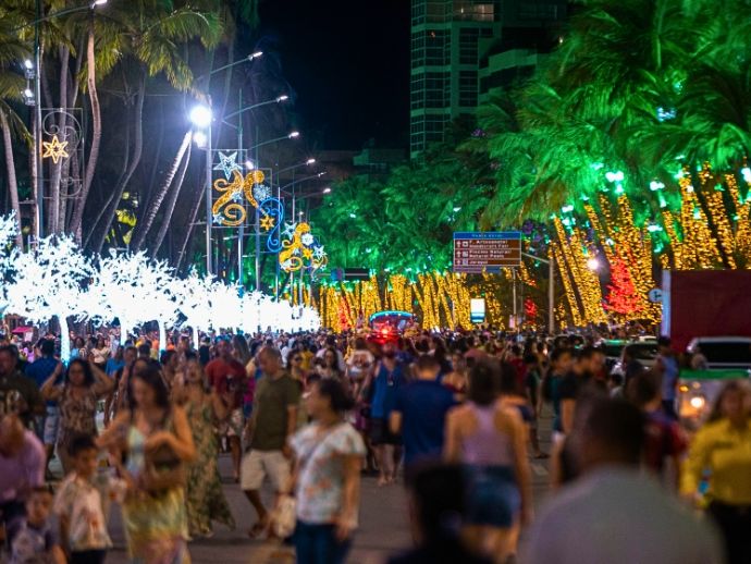 Macei&oacute; lan&ccedil;a &ldquo;Natal de Todos N&oacute;s&rdquo; com tema tropical e valoriza&ccedil;&atilde;o da cultura local