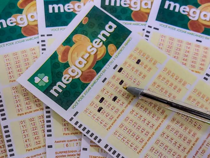 Mega-Sena acumula e pr&ecirc;mio vai a R$ 10 milh&otilde;es