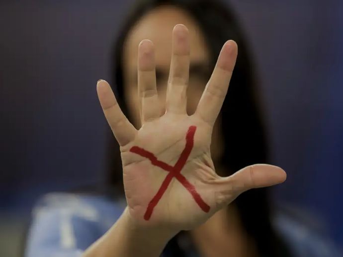 Ligue 180 pode ser obrigat&oacute;rio em not&iacute;cias de viol&ecirc;ncia contra mulher