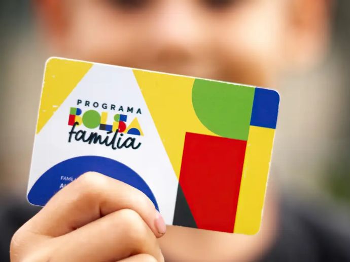Caixa come&ccedil;a a pagar Bolsa Fam&iacute;lia de mar&ccedil;o