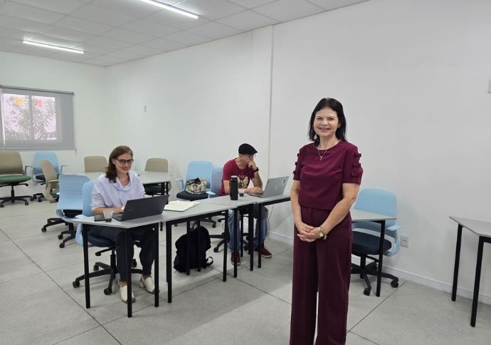 Ufal lança e-book para apoiar mães atípicas e melhorar a inclusão escolar de crianças com TEA