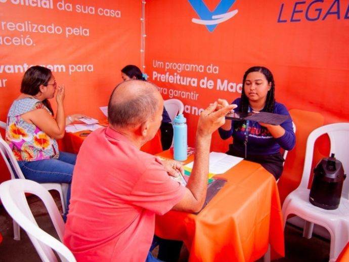 Programa Minha Casa Legal inicia cadastro porta a porta no Clima Bom nesta ter&ccedil;a (20)