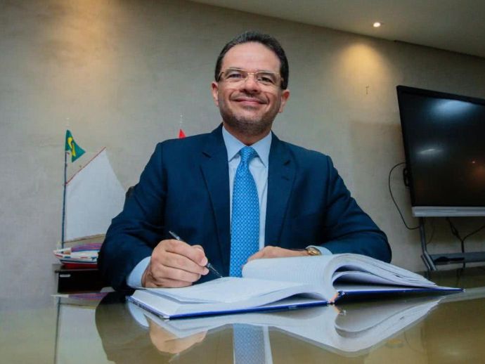 Governo de Alagoas transfere ponto facultativo do Dia do Servidor para sexta-feira (30)
