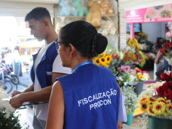 Procon-AL divulga pesquisa de pre&ccedil;os de flores e artigos funer&aacute;rios para o Dia de Finados