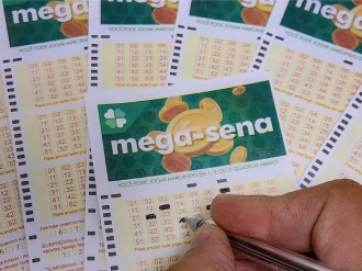 Mega-Sena acumula novamente e pr&ecirc;mio vai a R$ 320 milh&otilde;es