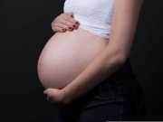 Brasileiras est&atilde;o tendo menos filhos e adiam maternidade, diz Censo