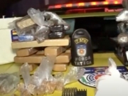 Pol&iacute;cia Militar apreende mais de 20 kg de drogas em casa abandonada na Vila Brejal
